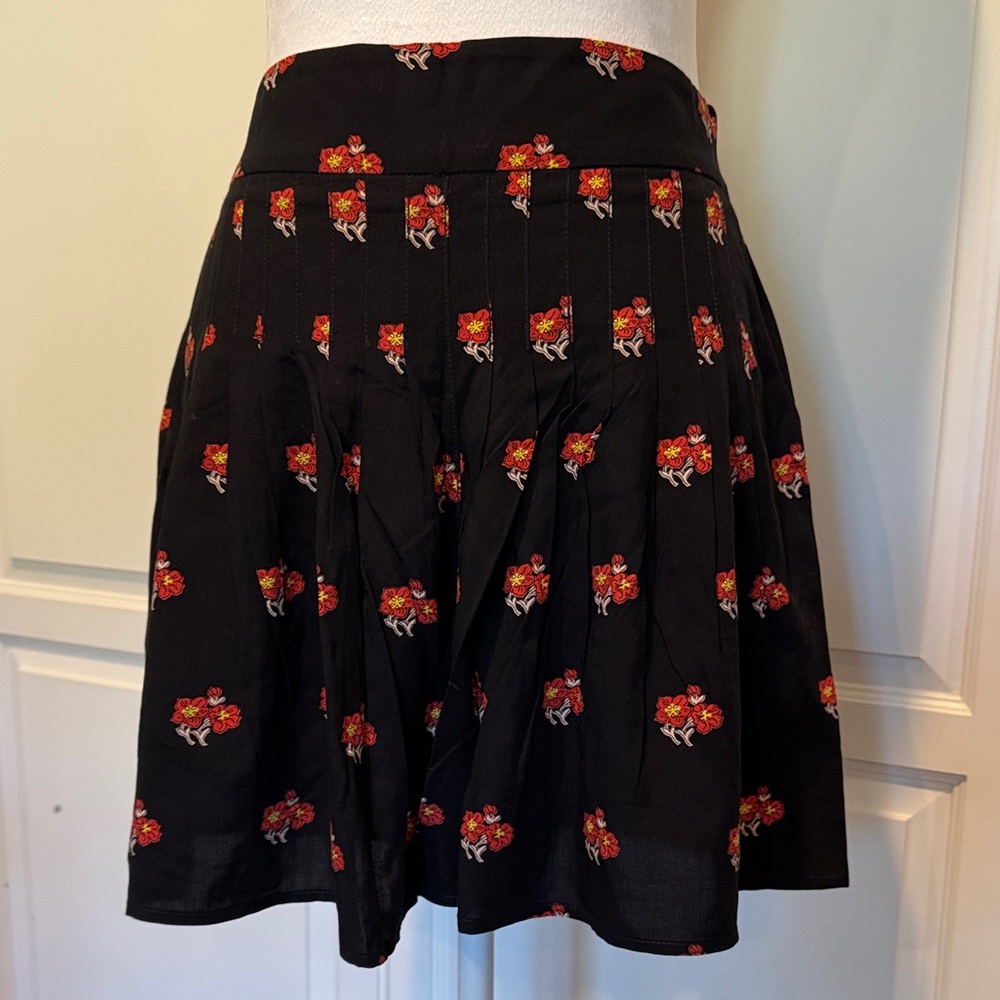 EUC Anthropology Floral Black Shorts